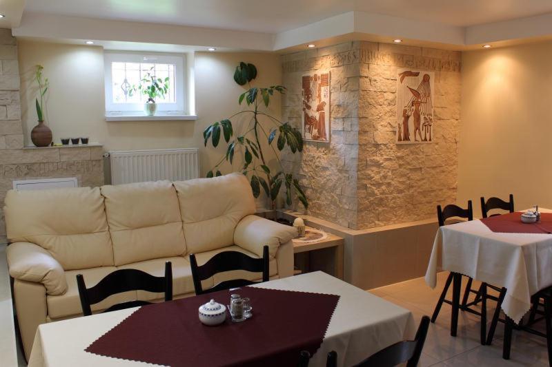 לגניצה Hotelik Villa מראה חיצוני תמונה